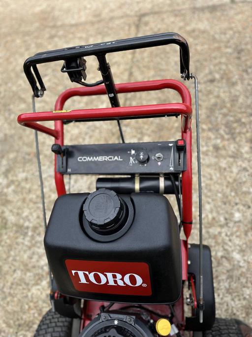 Toro Commercial Walk behind mid size 91cm turbo force deck